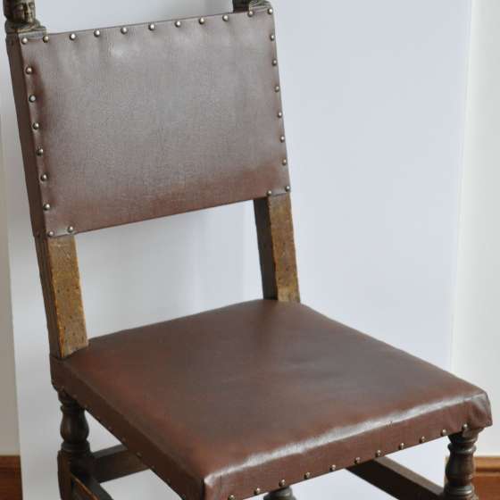 Krzesła rzeźbione - 1